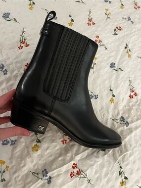 Sam Edelman Black Leather Women's Chelsea Boot